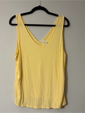 Mudd Yellow Ribbed V-Neck Tank Top